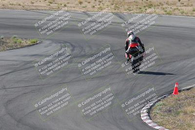media/Apr-20-2025-AHRMA (Sun) [[393a79c373]]/Race/group 10 early race/Turn 4b/